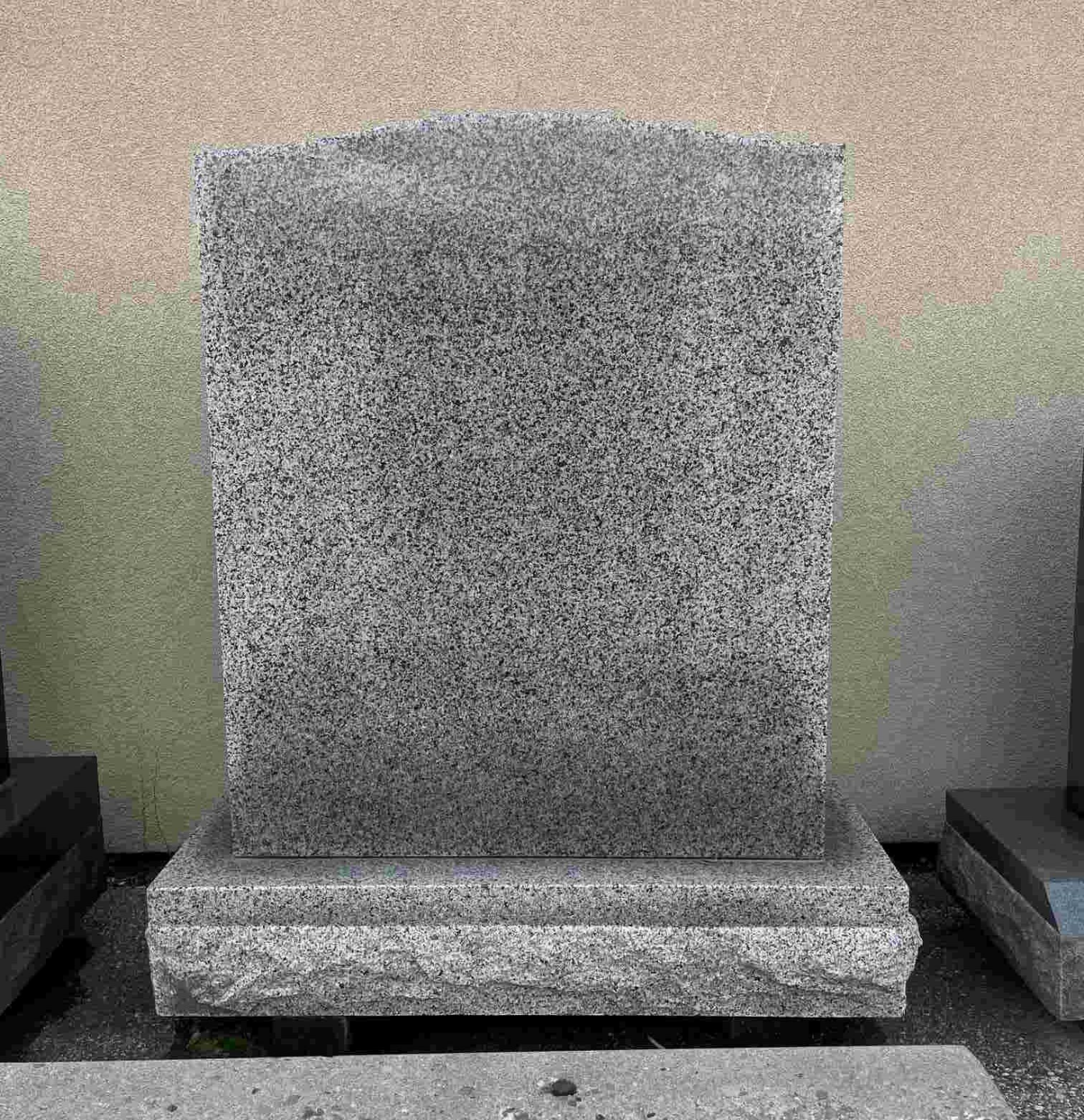 Grey Matte Serp Top Upright Monument – 40% OFF!